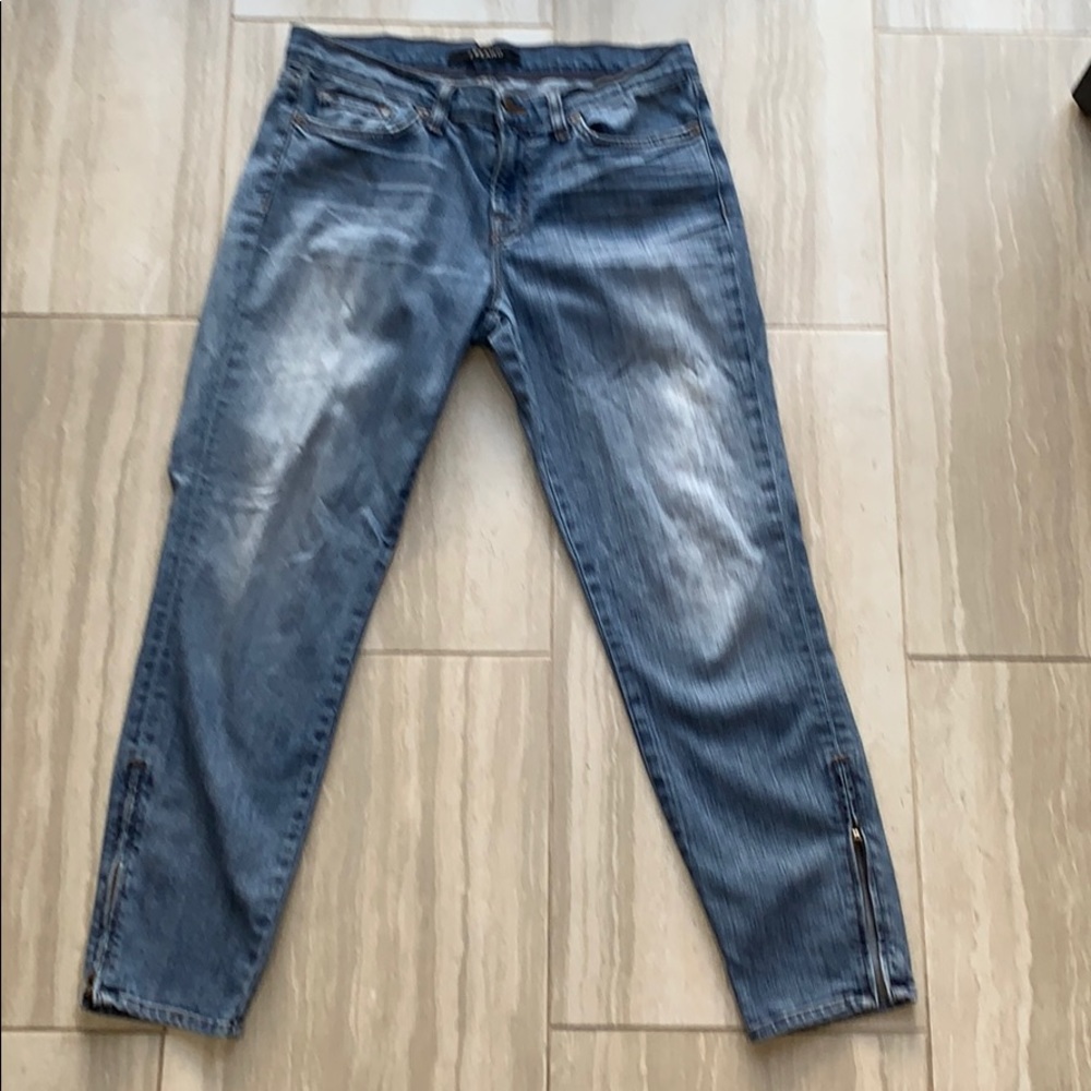 Women’s Jbrand size 29 crop jeans